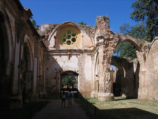 4. Monasterio De Piedra