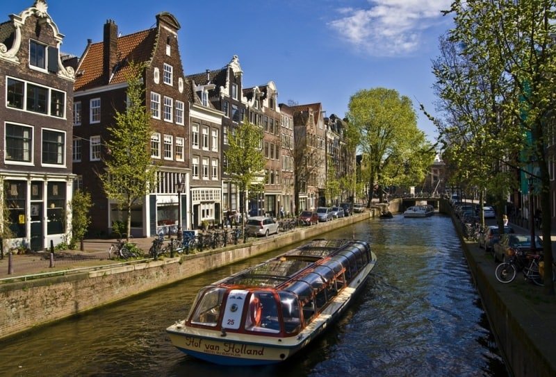 o que fazer em Amsterdã_passeio barco, rio, casas
