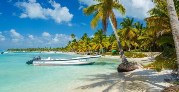 Descubra as mais incríveis e belas praias do Caribe e mergulhe em um paraíso de beleza natural e tranquilidade que todo mundo deve conhecer! praias do Caribe