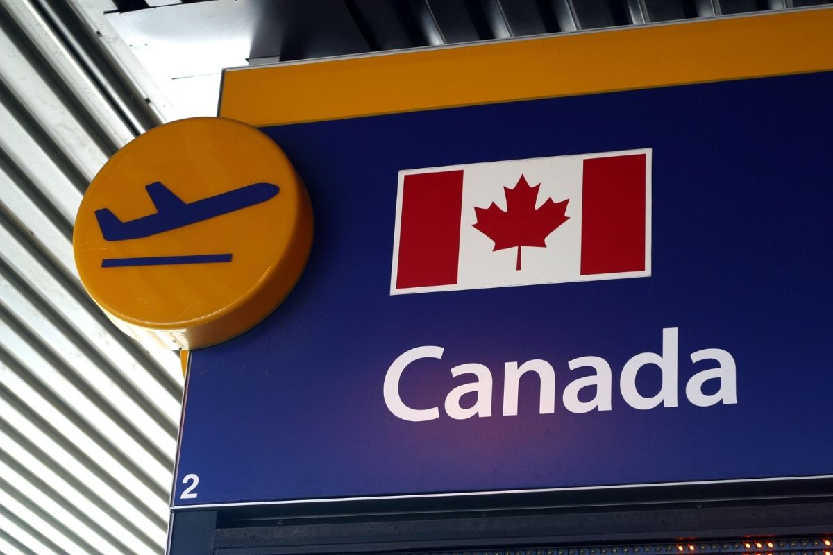 Placa Aeroporto Seguro Viagem Canada Valor Assistente De Viagem