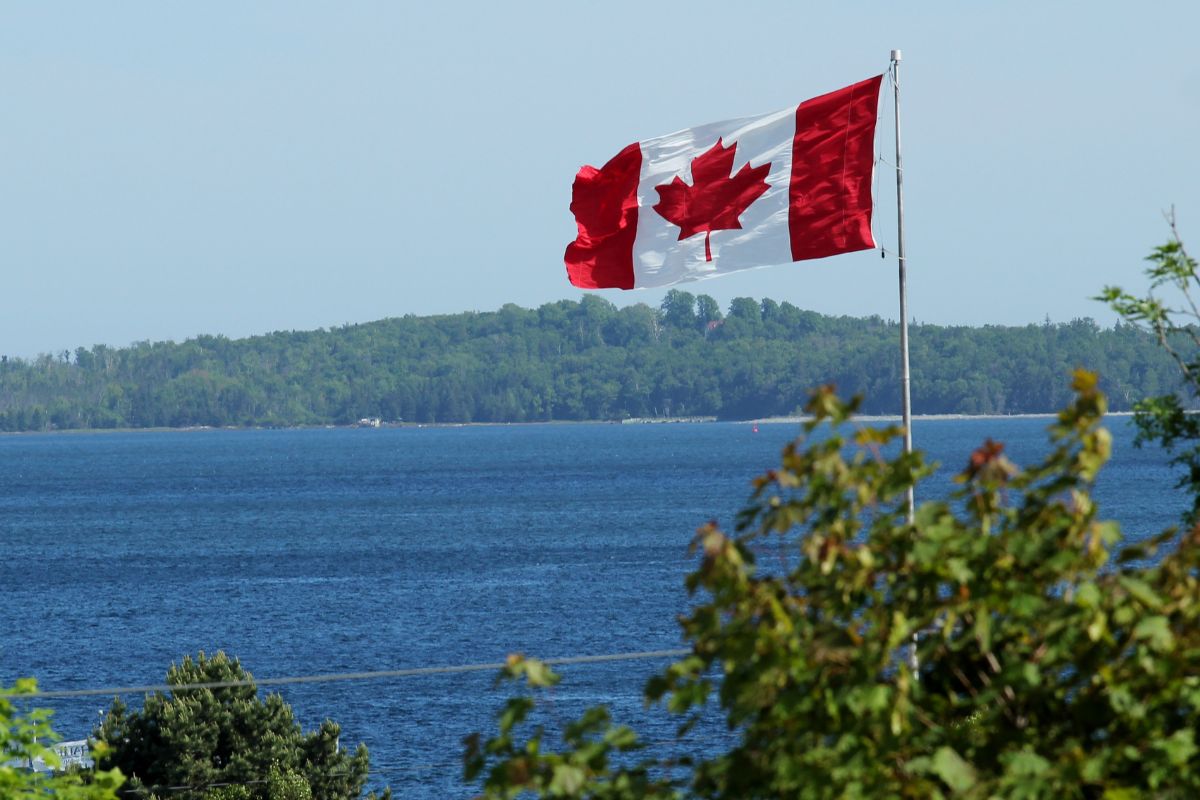 Canadá cultura (2) Svg+xml,%3Csvg%20xmlns%3D'http%3A%2F%2Fwww.w3