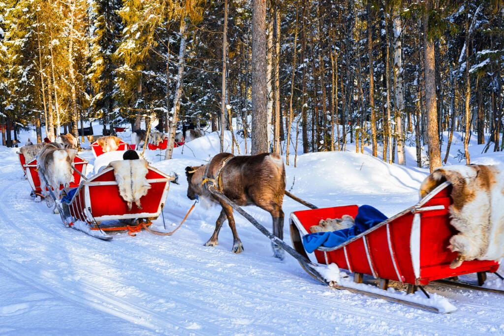 Finlândia curiosidades inclui a região da Lapônia, onde fica a vila do Papai Noel