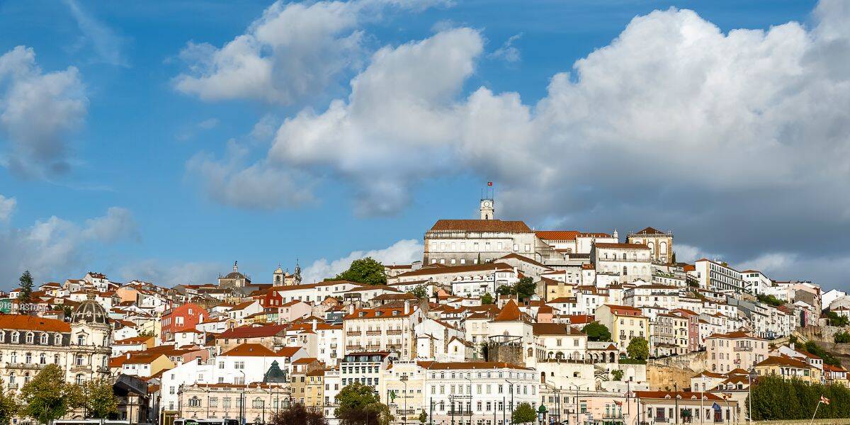 imagem ilustrativa conheça Coimbra na sua viagem para Portugal