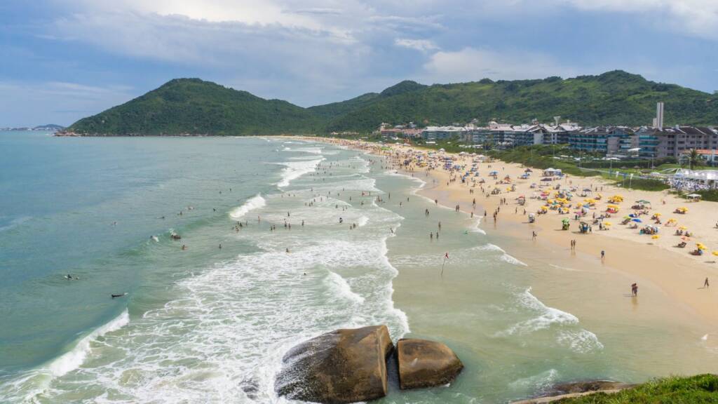 O Que Fazer Em Florianopolis Conheca A Praia Dos Ingleses