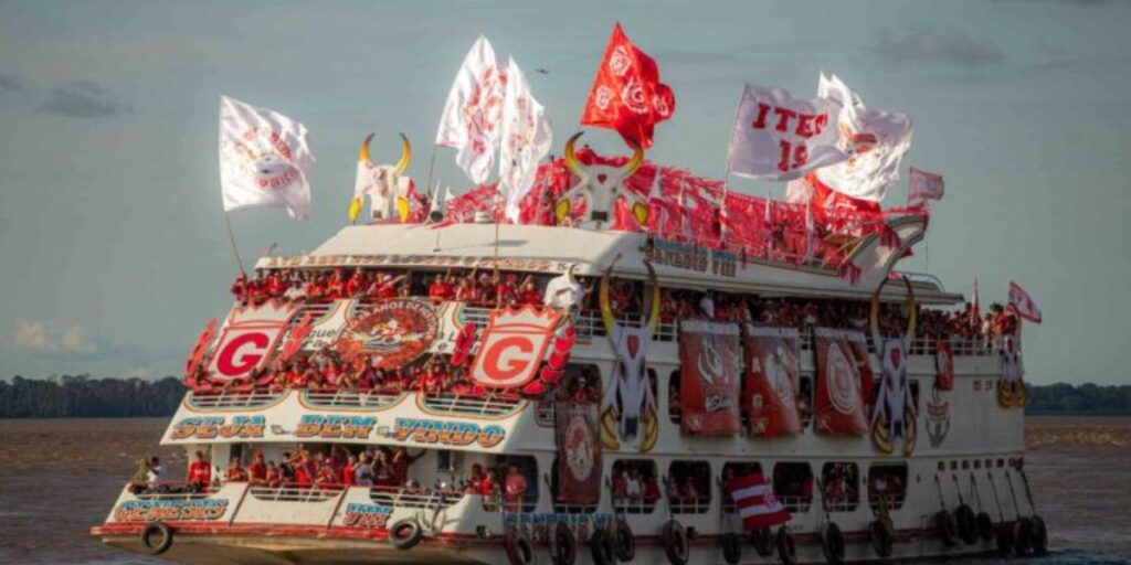 Barco Parintins