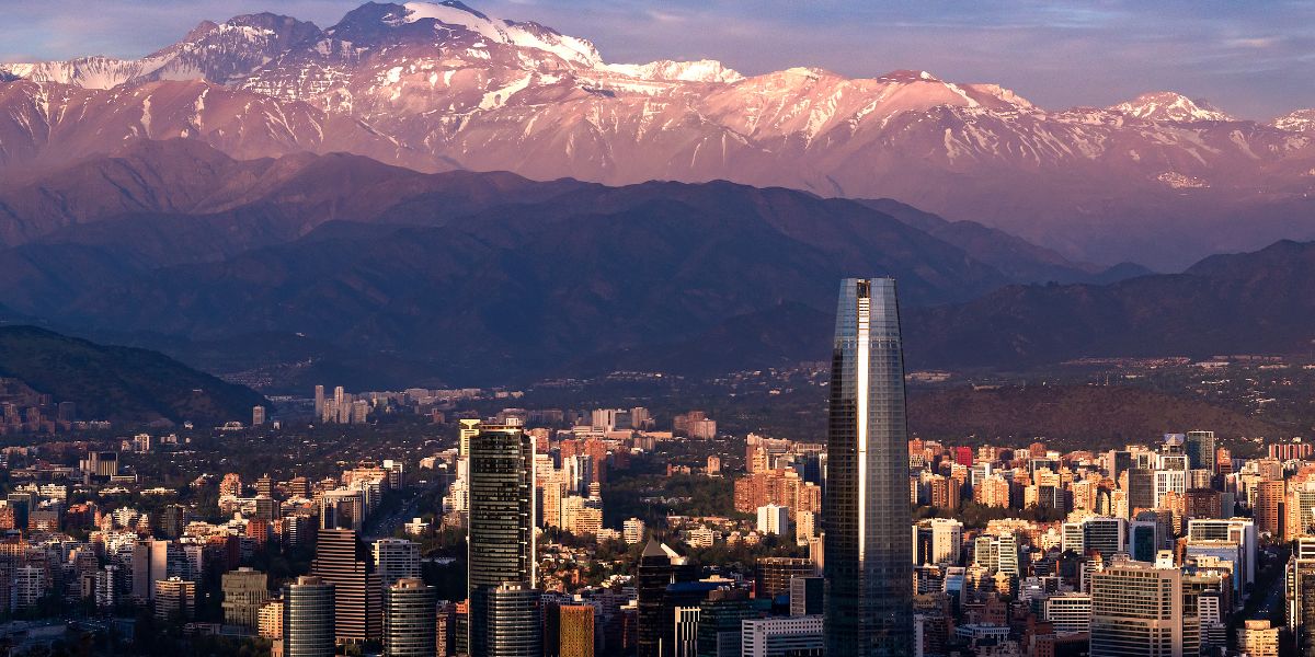 O que fazer em Santiago (2) Svg+xml,%3Csvg%20xmlns%3D'http%3A%2F%2Fwww.w3