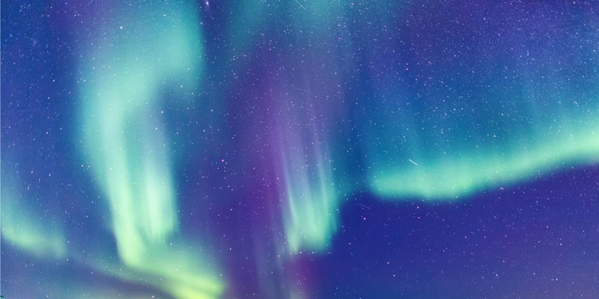 aurora-boreal na foto, imagem do céu com o fenômeno da aurora boreal