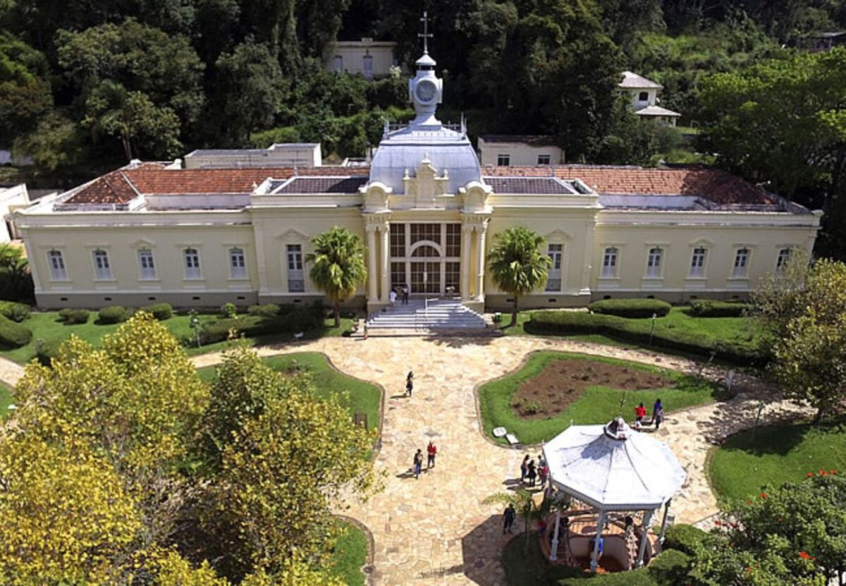 Svg+xml,%3Csvg%20xmlns%3D'http%3A%2F%2Fwww.w3