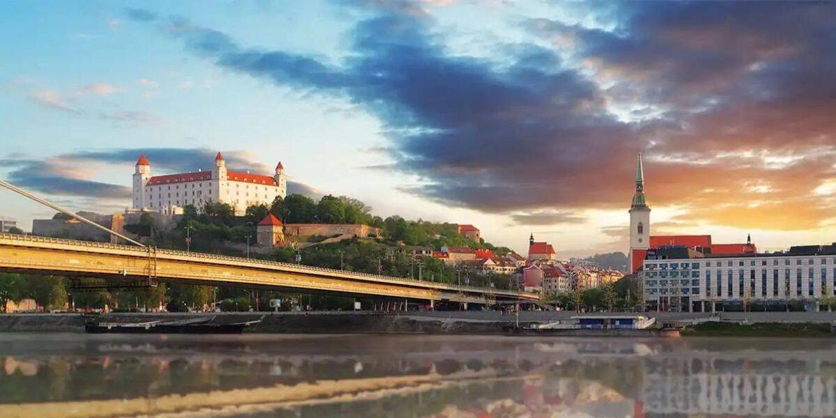 o que fazer na Eslováquia Svg+xml,%3Csvg%20xmlns%3D'http%3A%2F%2Fwww.w3