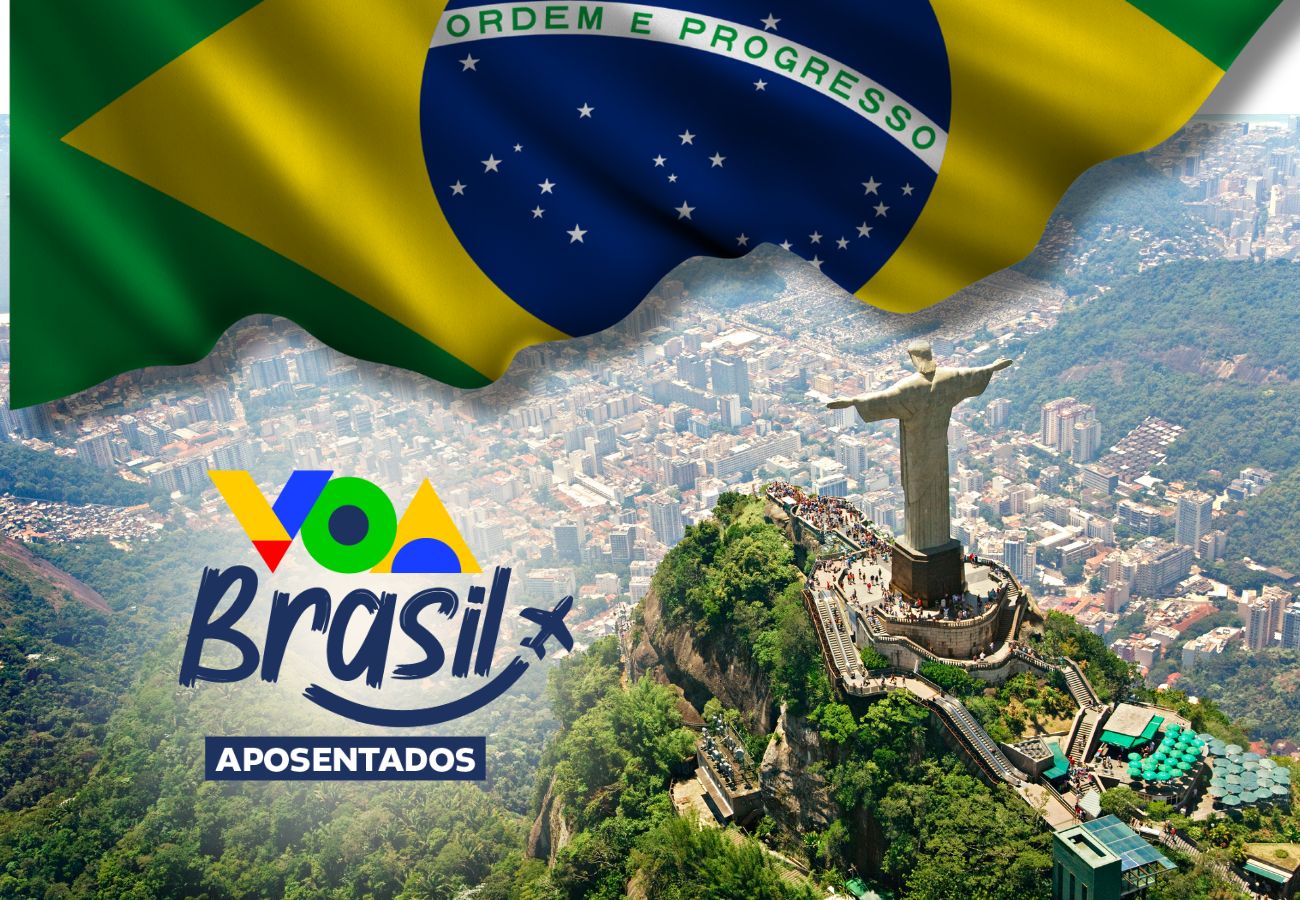Bandeira brasileira com a vista do Cristo Redentor ao fundo e a logo do Programa Voa Brasil